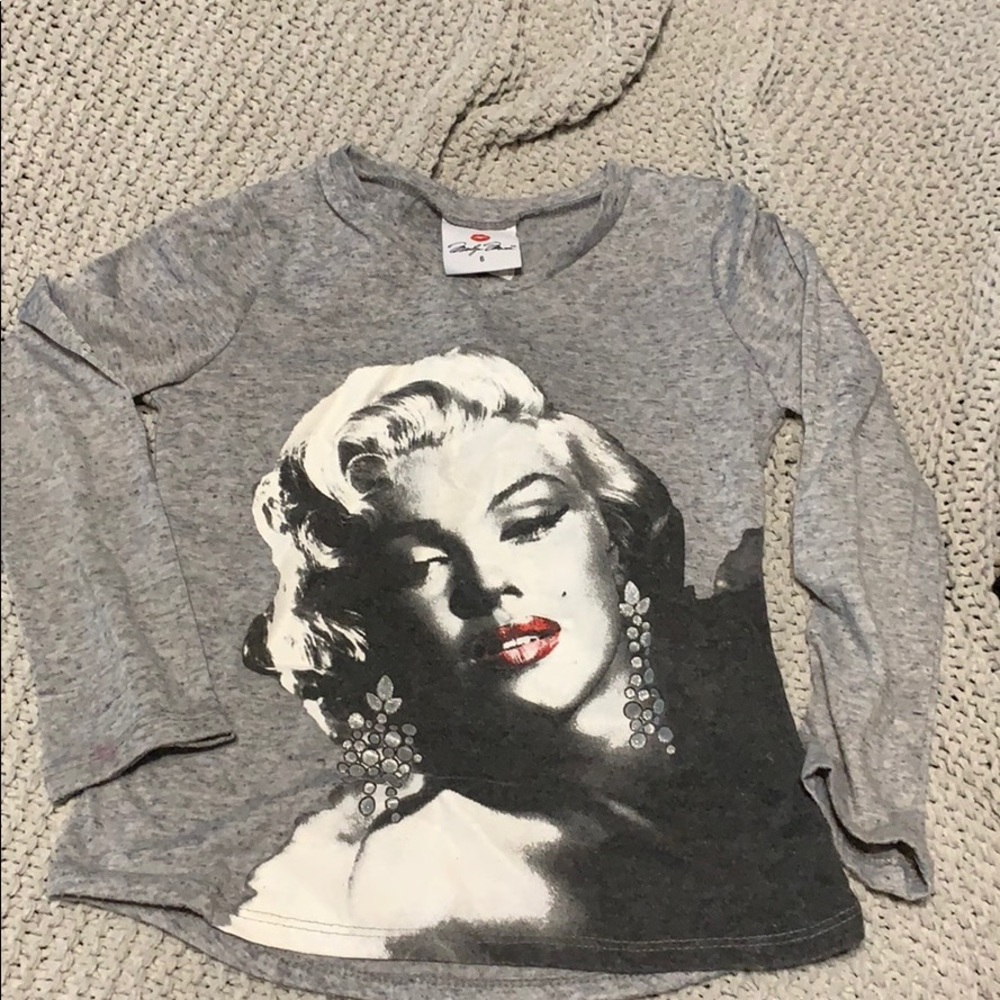 Girls long sleeve Marilyn shirt, size 6.